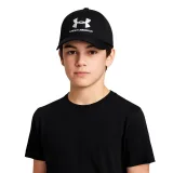 Chlapčenská šiltovka UNDER ARMOUR ESSENTIAL LOW LOCKUP ADJ-BLK · záber 3
