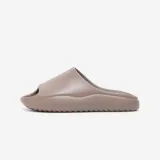 DECATHLON Unisex bazénové šľapky Slide hnedé 41-42 · záber 1