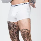 GymBeam Pánské boxerky Essentials 3Pack bílé - Barva: biela · záber 1