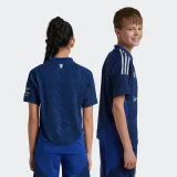 ADIDAS Detský hosťujúci dres Manchester United 24/25 8 rokov · záber 2