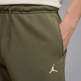 Pánske zateplené tepláky NIKE JORDAN BRK FLC PANT 222 KHAKI · záber 3