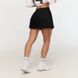 GymBeam Women‘s Varsity Skort Black - Veličina: XS | Boja: Crna | Težina: 0,177 g | Pakiranje: 90 · záber 1