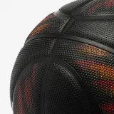 KIPSTA Detská basketbalová lopta Resist na vonkajšie ihriská veľ. 5 čierno-oranžová 5 · záber 2