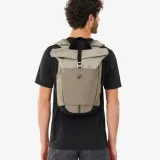 QUECHUA Turistický batoh Escape 500 Rolltop 16 +4 l béžový 17 l · záber 2
