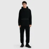 Pánský fleece s kapucí regular - černý · záber 2