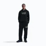Pánske tepláky NIKE M NK CLUB BNGEE PNT SWSH SPRT BLACK METALLIC GOLD · záber 3