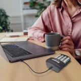 ENERGIZER Nabíjačka na batérie Energizer NiMH USB 4 AA/AAA + 4 ACCUS AA/HR06 ...... · záber 2