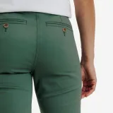 INESIS Dámske bavlnené golfové chino nohavice MW500 zelené L (L31) · záber 2
