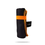 GymBeam Brzosušeći sportski ručnik Black/Orange · záber 4