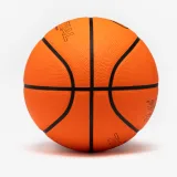 KIPSTA Basketbalová lopta R100 - Veľkosť: 7 · záber 2