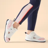 DOMYOS Detské legíny 500 na cvičenie námornícke modré 12 m (73-75 cm) · záber 1