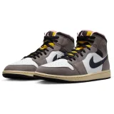 Nike Air Jordan 1 Mid SE - 41 · záber 3