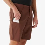 QUECHUA Pánske turistické šortky NH500 Regular hnedé XL-2XL · záber 2