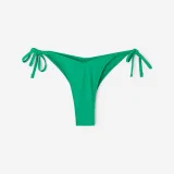 DECATHLON Plavkové nohavičky typu brazílsky string v limitovanej edícii ViVi zelené M · záber 2