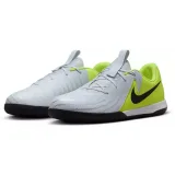 Chlapecké fotbalové kopačky halové NIKE Phantom GX 2 Academy Jr IC metallic silver volt black · záber 3