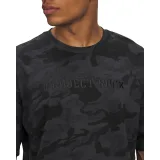 Pánské tričko s krátkým rukávem UNDER ARMOUR PROJECT ROCK Hwt AOP SS-BLK · záber 2