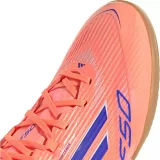 Pánske futbalové kopačky halové ADIDAS F50 League M IC beam orange lucid blue cloud white · záber 5