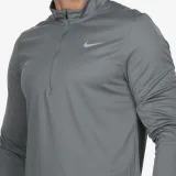 Pánska bežecká mikina s 1 2 zipsom NIKE M NK DF PACER TOP HZ SMOKE GREY REFLECTIVE SILV · záber 5