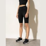 Dámske krátke legíny 4F x Anna Lewandowska · záber 2