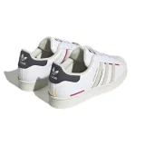 Dámská rekreační obuv ADIDAS ORIGINALS Superstar cloud white aluminium shadow navy · záber 5