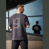 T-shirt oversize s potiskem pánský 4F x Robert Lewandowski - šedý · záber 1