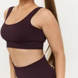 GymBeam Podprsenka Bralette GymBabe Eclipse - Velikost: XS | Barva: Fialová | Hmotnost: 0,11 kg | Balení: 105 · záber 2