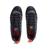 Pánská nízká turistická obuv ADIDAS Terrex Swift Solo 2.0 wonder steel core black impact orange · záber 5