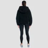 GymBeam Women‘s Sherpa Jacket Black - Velikost: S | Barva: Čierna | Hmotnost: 0,85 kg | Balení: 14 · záber 5