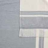 DECATHLON Plážové pončo/osuška 190 x 190 cm sivo-modré bez · záber 2