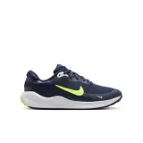Chlapecká sportovní obuv (tréninková) NIKE Revolution 7 Jr midnight navy volt tint white · záber 1