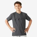 DOMYOS CHLAPČENSKÉ TRIČKO 500 NA CVIČENIE SIVÉ 5-6 r (113-122 cm) · záber 1