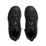 Juniorská kotníková turistická obuv ADIDAS Terrex Mid Jr GTX core black grey three core black · záber 4