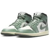 Nike Air Jordan 1 Mid 'Jade Smoke' - 44 · záber 5