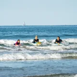 DECATHLON Detský bodyboard 100 pevný s leashom na zápästie modro-žltý 36 · záber 2