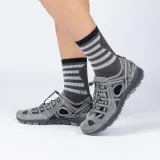 QUECHUA Pánske turistické sandále NH100 Fresh sivé 42 · záber 2