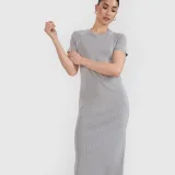 Dámské midi šaty z žebrované pleteniny - šedé · záber 2