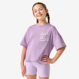DECATHLON Dievčenské oversize multišportové tričko svetlofialové 8-9 r (131-140 cm) · záber 1