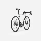 Trek Madone SL 5 Gen 8 Gloss Crystal White/matte Deep Smoke 2026 - Velikost: M, L · záber 2