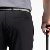 INESIS Pánske golfové chino nohavice WW500 čierne S (L33) · záber 2