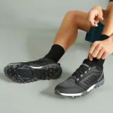 ROCKRIDER Tretry na horskú cyklistiku EXPL 500 čierne 41 · záber 2