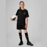 Dětské rychleschnoucí sportovní šortky 4F JUNIOR x Robert Lewandowski - černé · záber 2