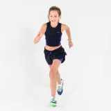 KIPRUN Dievčenské bežecké šortky DRY+ 900 priedušné modro-fialové 12-13 r (149-159 cm) · záber 2