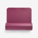 DOMYOS Podložka na pilates 500 bordová 170 cm × 58 cm × 15 mm bez · záber 1