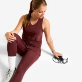 DOMYOS Dámske splývavé fitness tielko bordové XL · záber 2