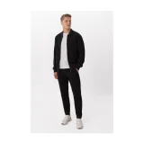 Pánske tepláky VOLCANO N-GON 700-BLACK · záber 3