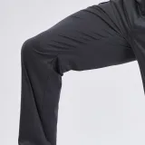 QUECHUA Pánske turistické nohavice NH100 S (L33) · záber 2