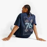 DECATHLON Unisex tričko Heritage s grafickým dizajnom tmavomodré L · záber 2