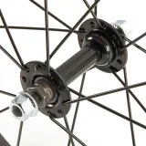 BTWIN Predné koleso na detský 16" bicykel so spicami čierne bez · záber 2