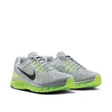 Pánská rekreační obuv NIKE Air Max 2013 M wolf grey volt black black · záber 2