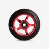 DECATHLON Koliesko na freestylovú kolobežku 100 mm hliníkové jadro a PU červeno-čierne bez · záber 1